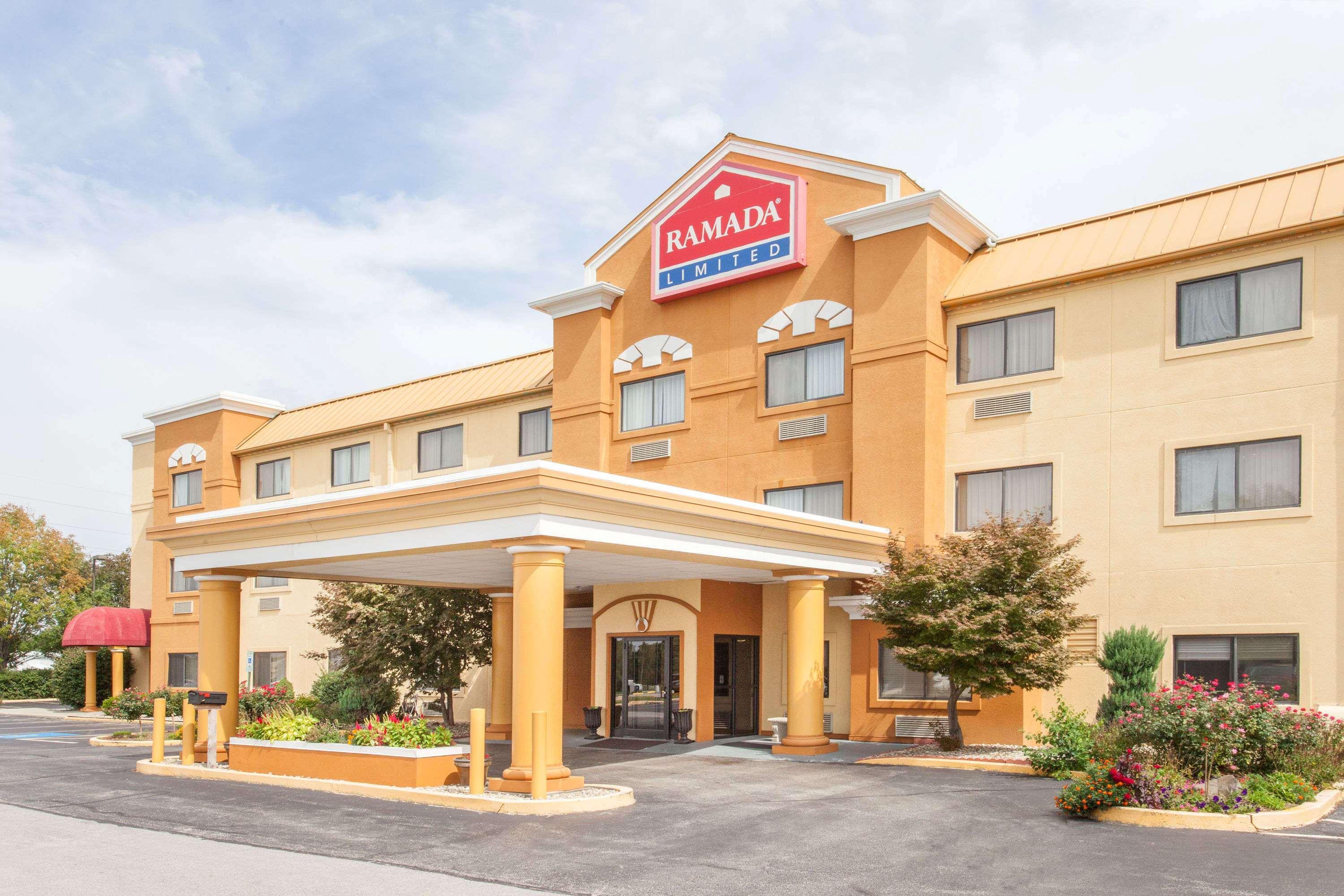 Готель Ramada Limited Decatur Forsyth Екстер'єр фото